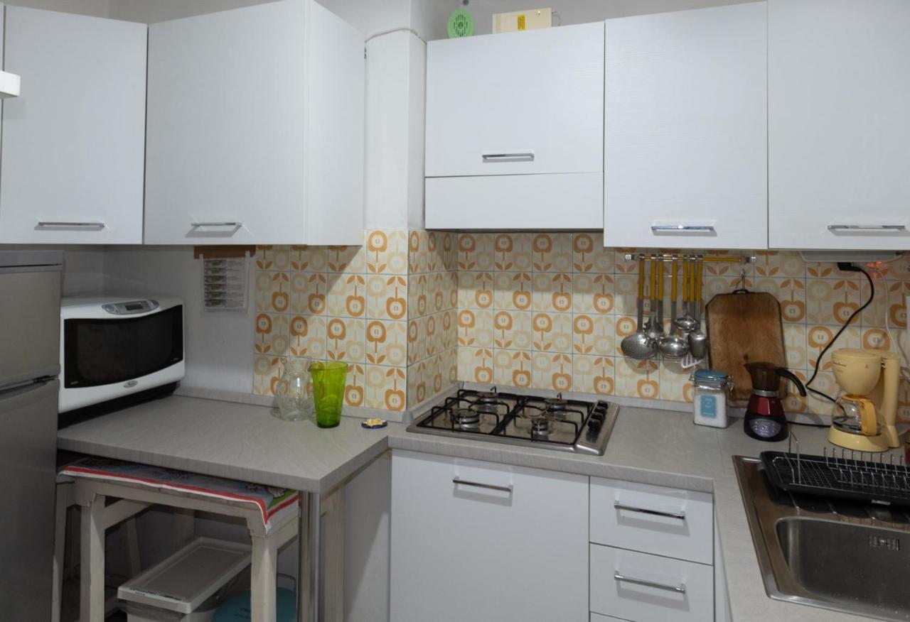 House By The Sea Apartment Албисола Марина Екстериор снимка