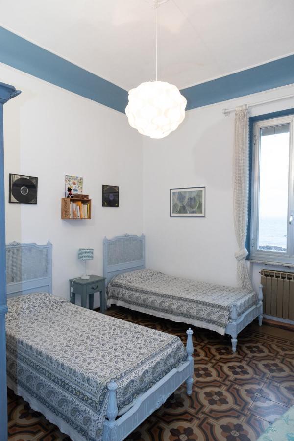 House By The Sea Apartment Албисола Марина Екстериор снимка