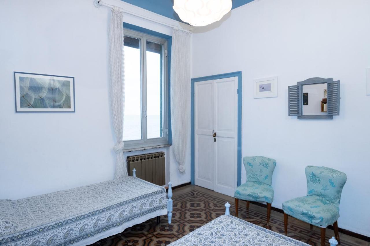 House By The Sea Apartment Албисола Марина Екстериор снимка