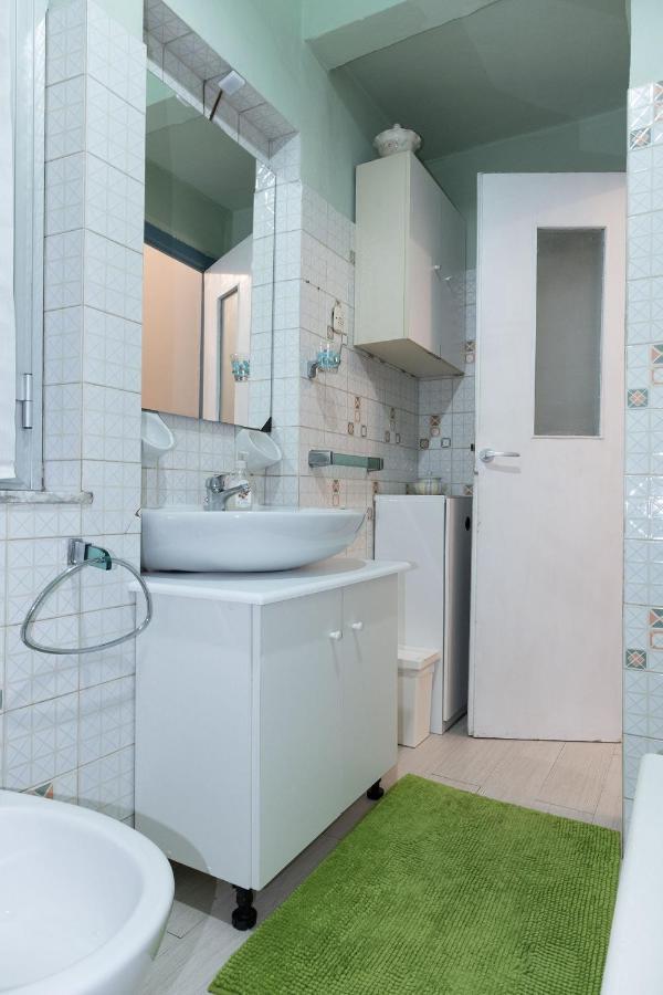 House By The Sea Apartment Албисола Марина Екстериор снимка
