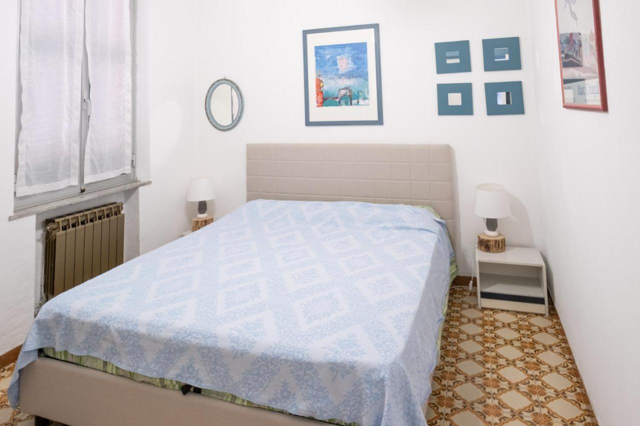 House By The Sea Apartment Албисола Марина Екстериор снимка